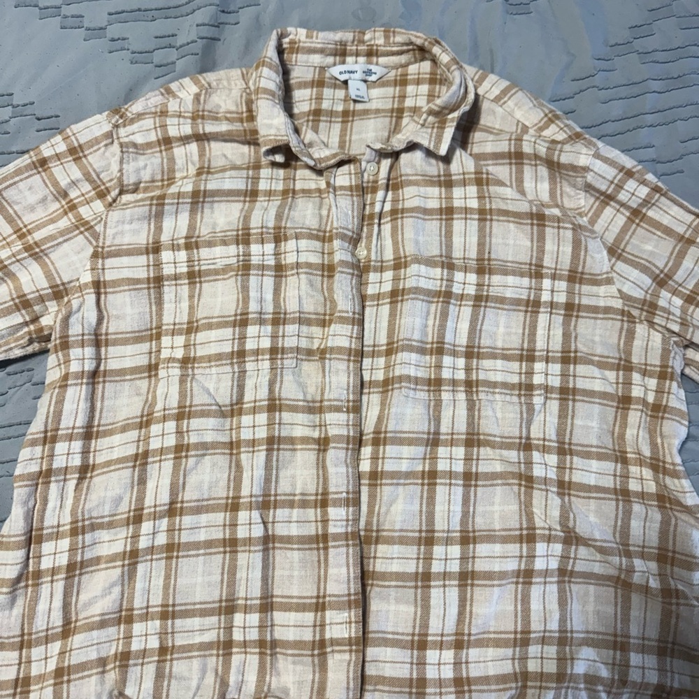 Old Navy Tan and White Casual Button Down Shirt